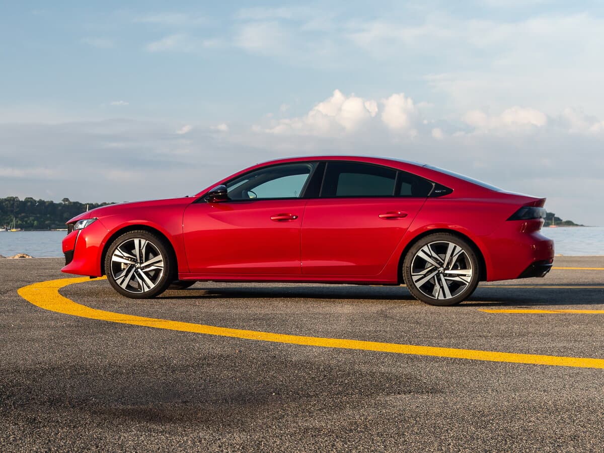 Peugeot 508 II — Yandan