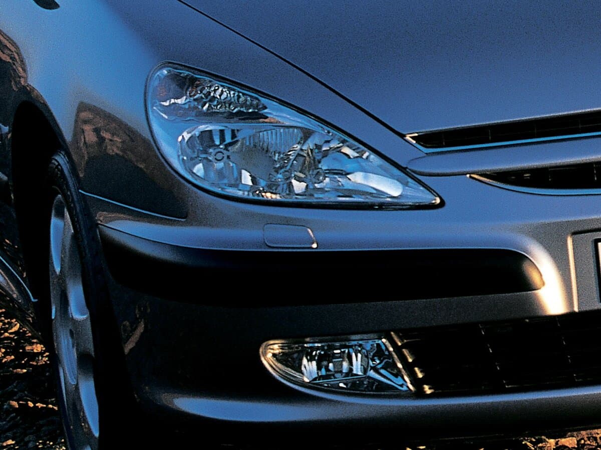 Peugeot 607 I — Fara