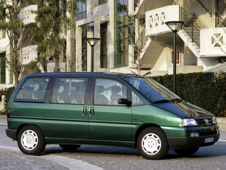 Peugeot 806 I — Yandan
