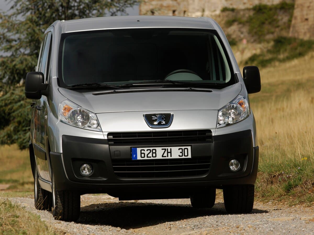 Peugeot Expert II — Öndən