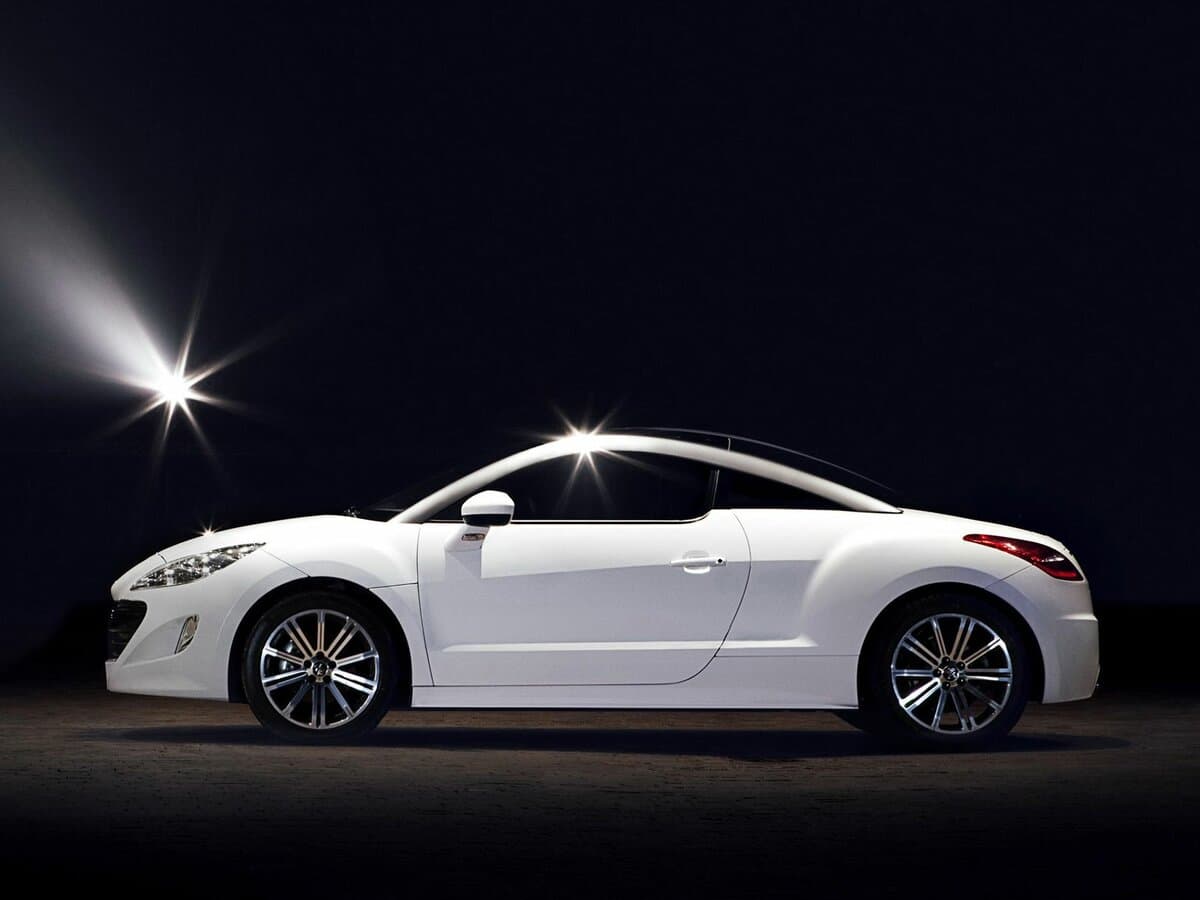 Peugeot RCZ I — Yandan