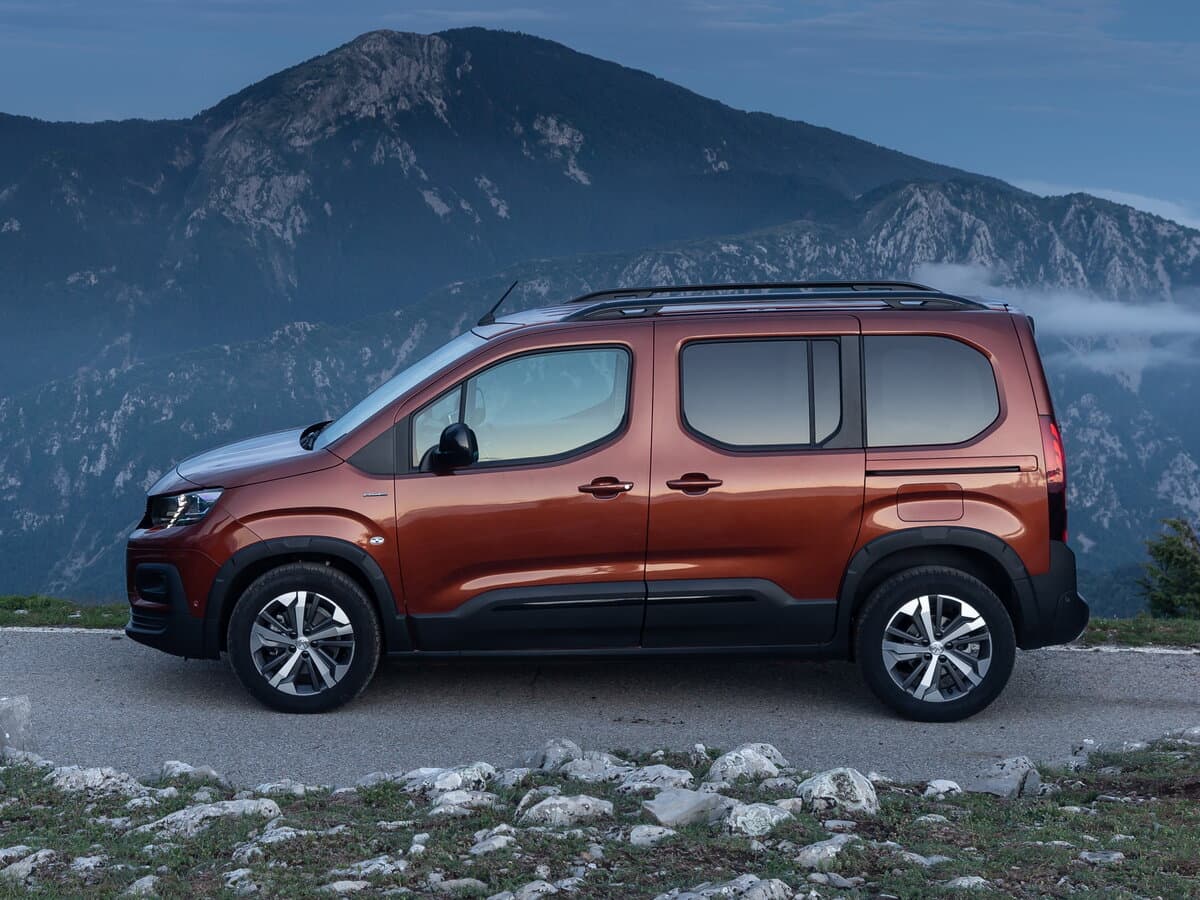 Peugeot Rifter I — Yandan