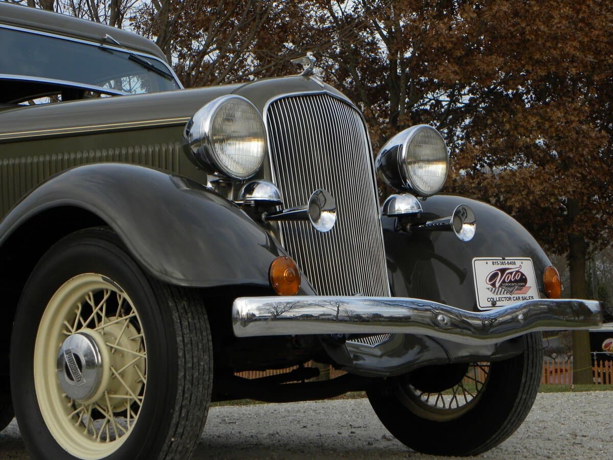 Plymouth De Luxe I — Öndən