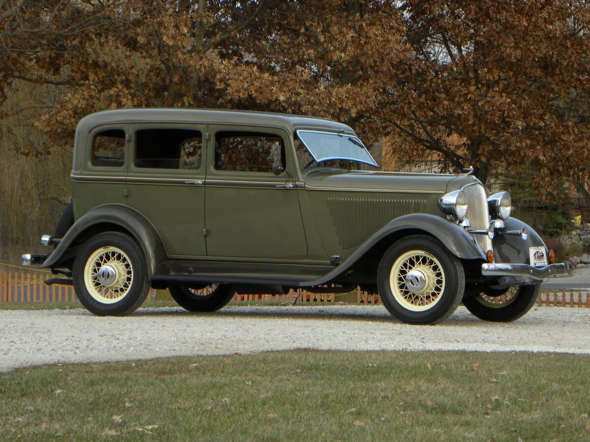 Plymouth De Luxe I — Yandan