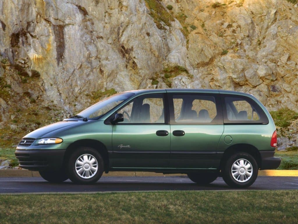 Plymouth Voyager III — Yandan