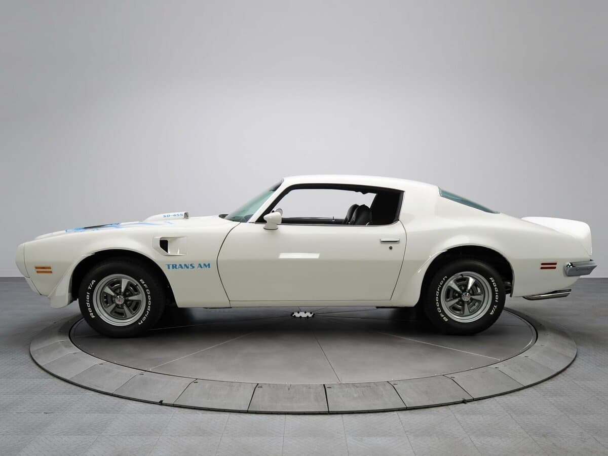 Pontiac Firebird II — Yandan