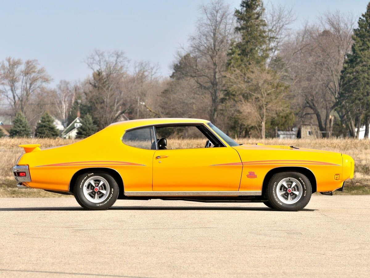 Pontiac GTO II — Yandan