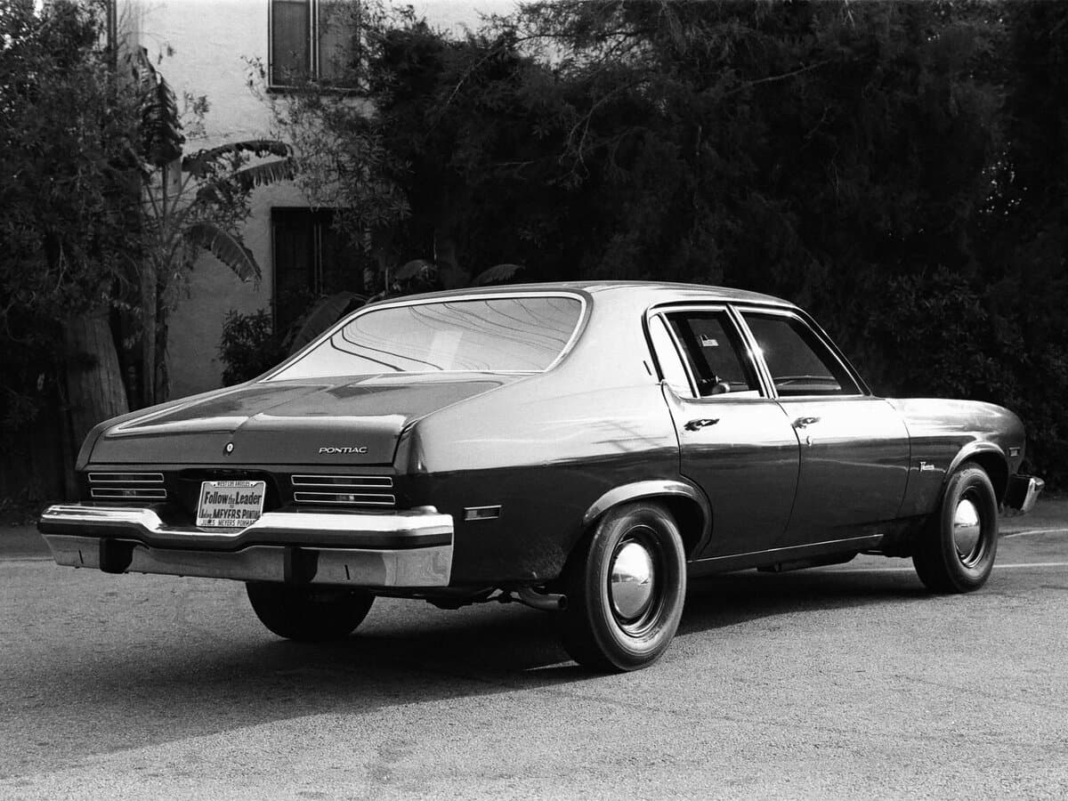 Pontiac Ventura II — 3/4 arxadan
