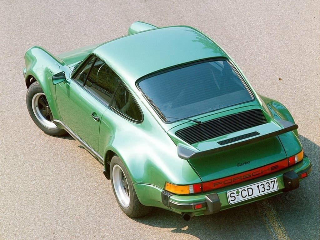 Porsche 911 II (911, 930) — 3/4 arxadan