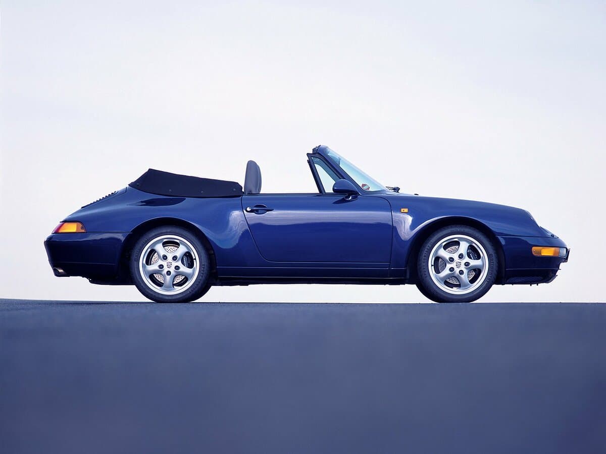 Porsche 911 IV (993) — Yandan