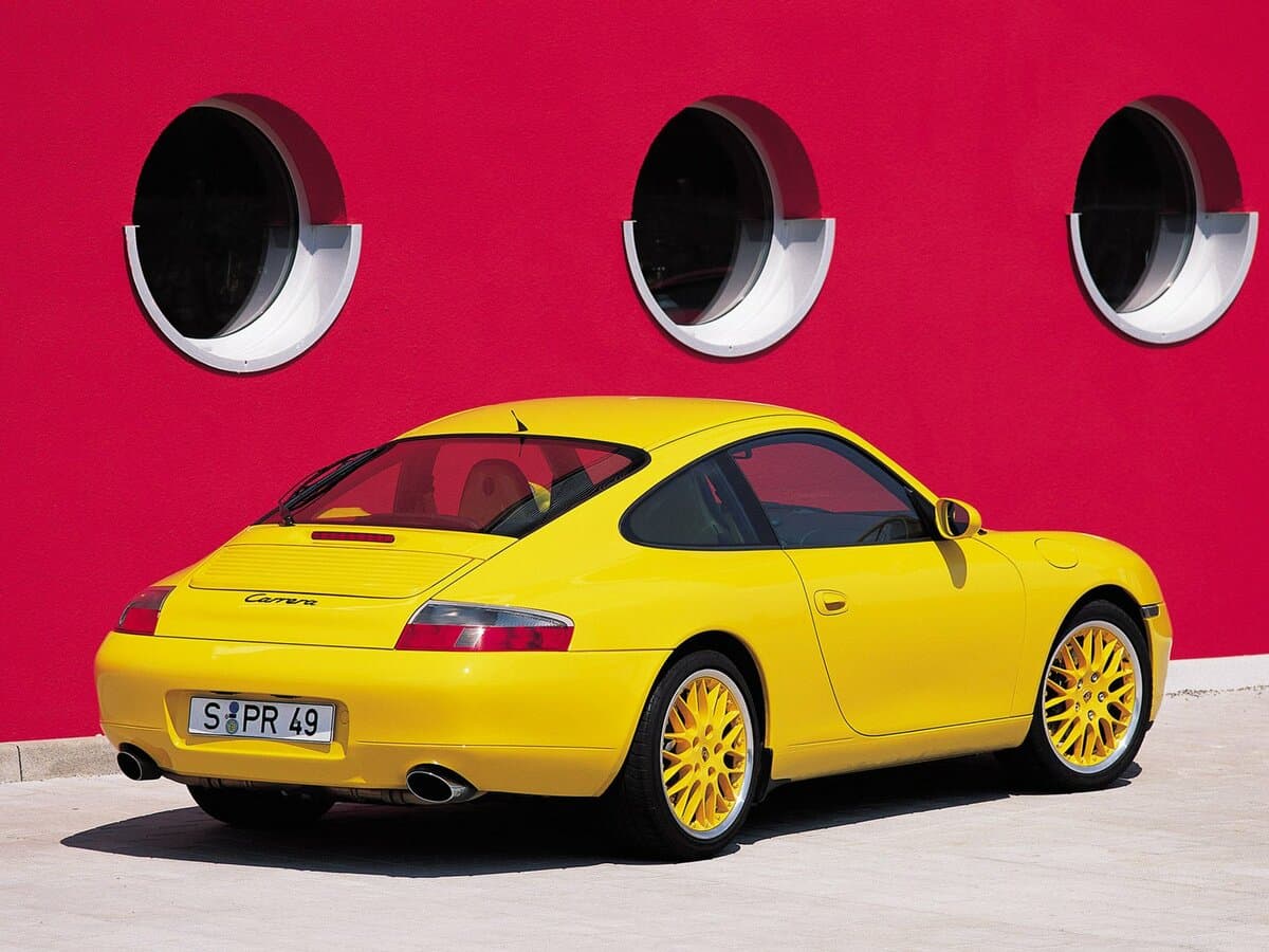 Porsche 911 V (996) — 3/4 arxadan