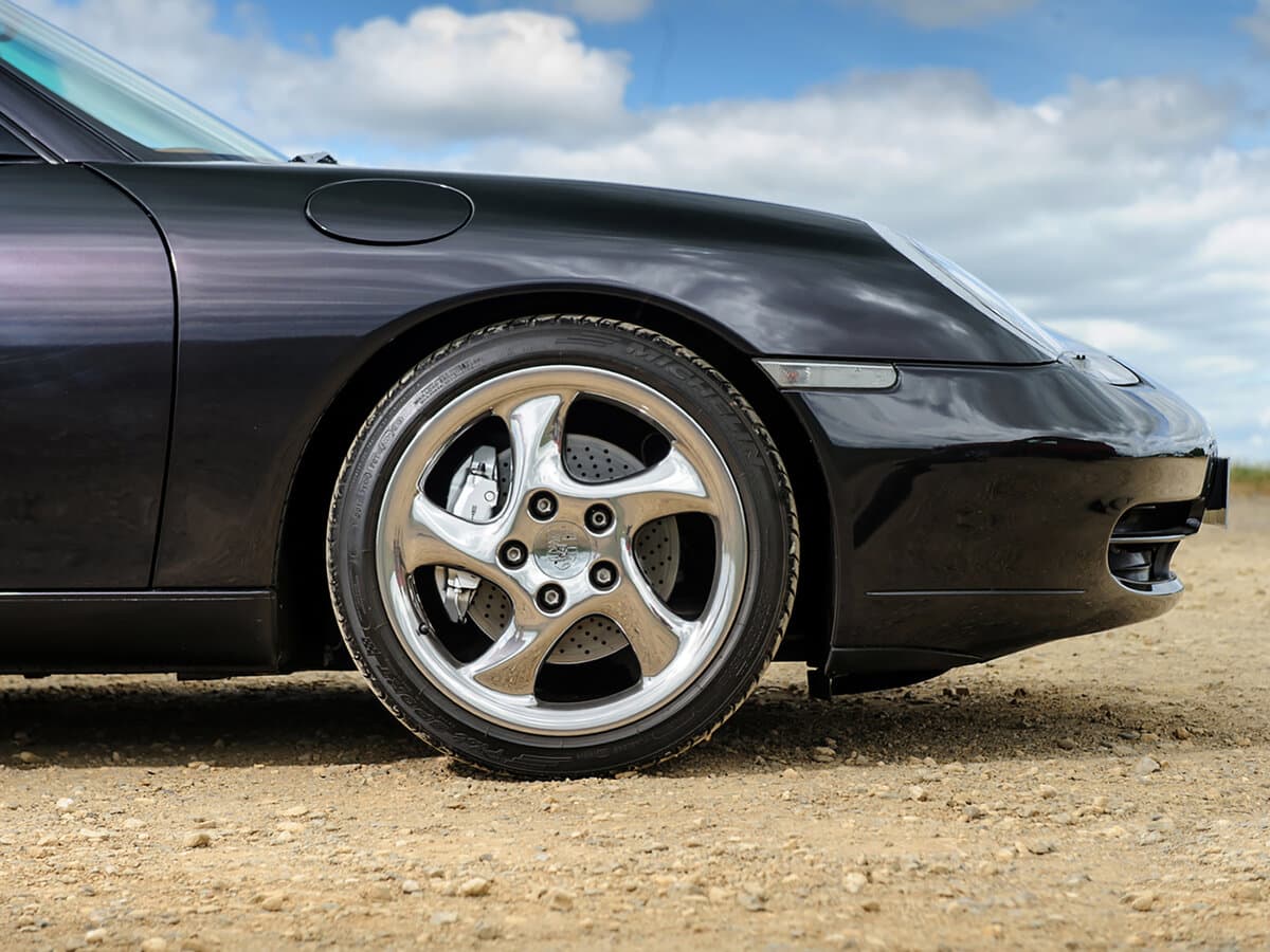 Porsche 911 V (996) — Təkər