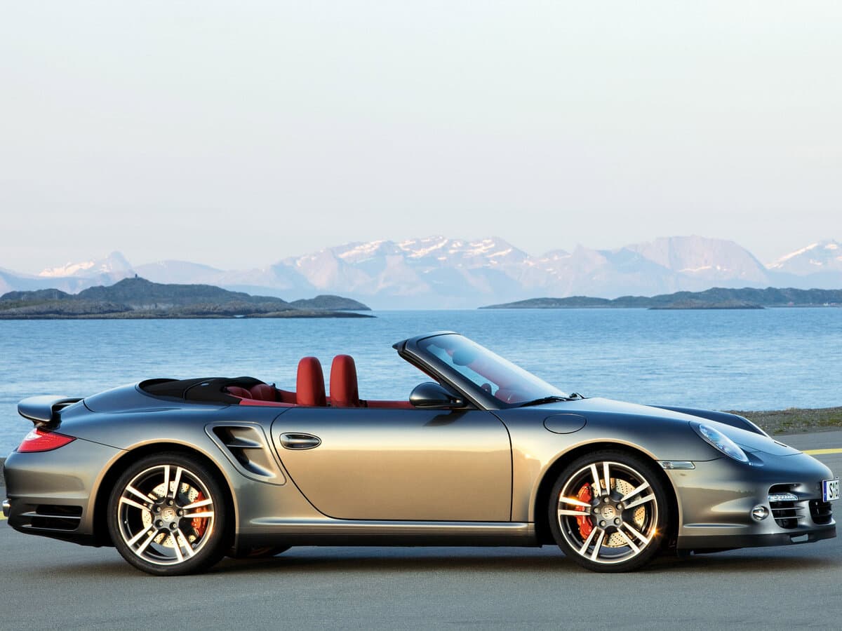 Porsche 911 VI (997) Restayling — Yandan