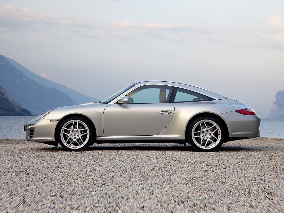 Porsche 911 VI (997) Restayling — Yandan