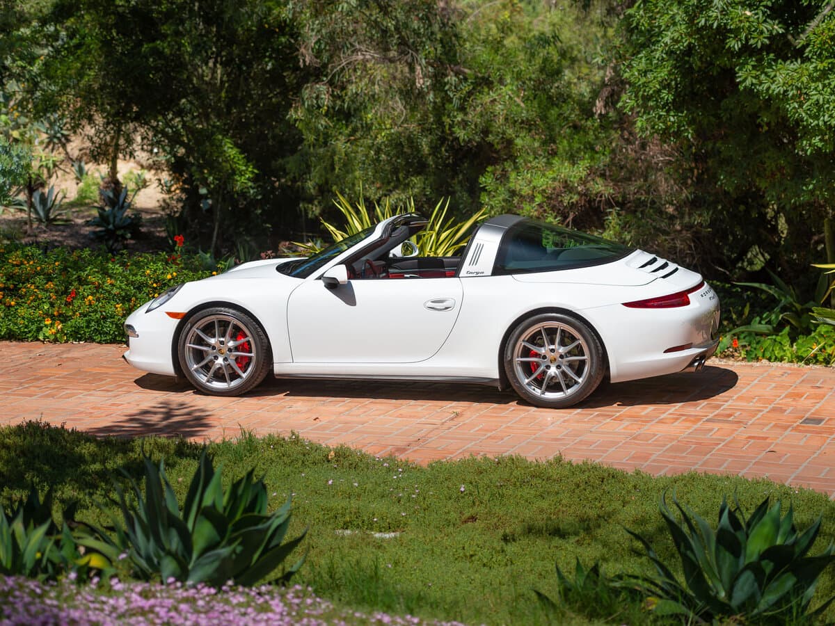 Porsche 911 VII (991) — Yandan