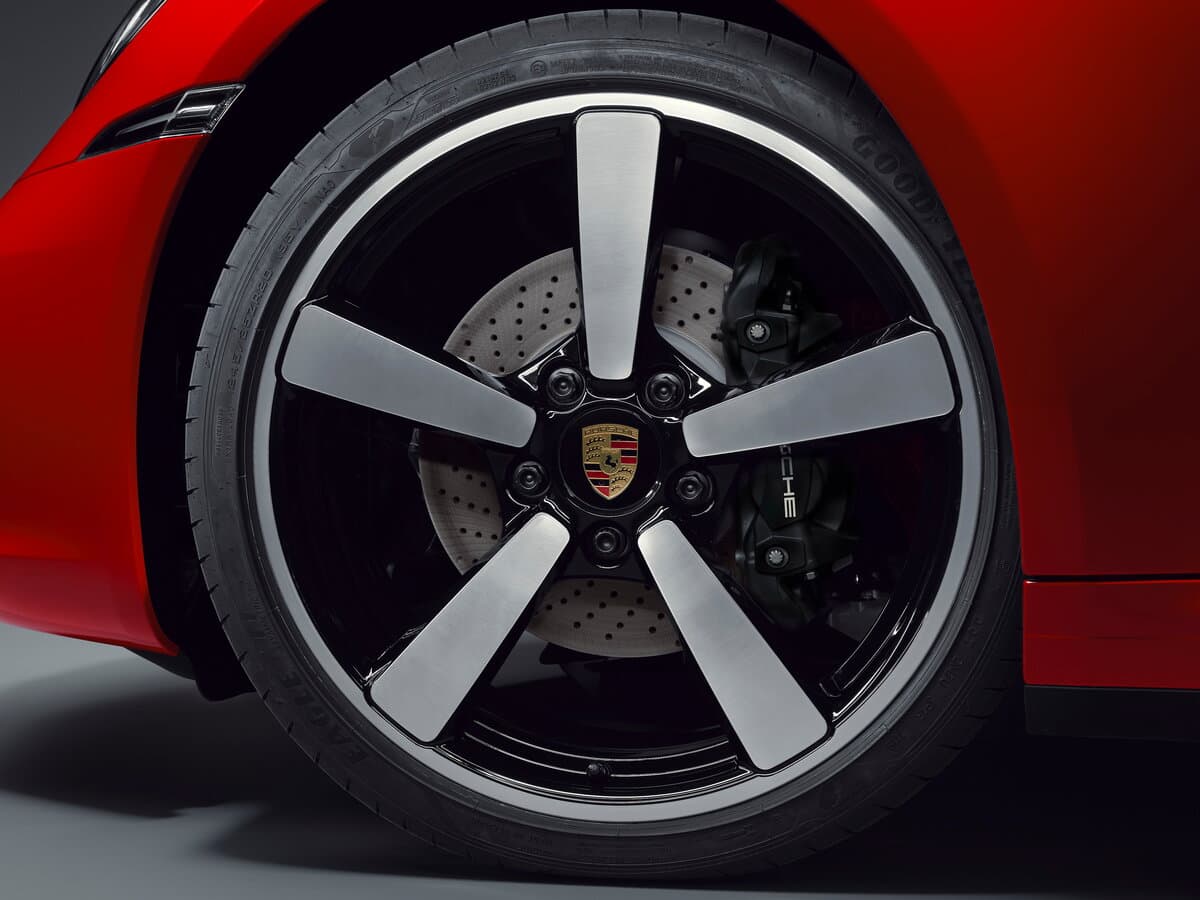 Porsche 911 VIII (992) — Təkər