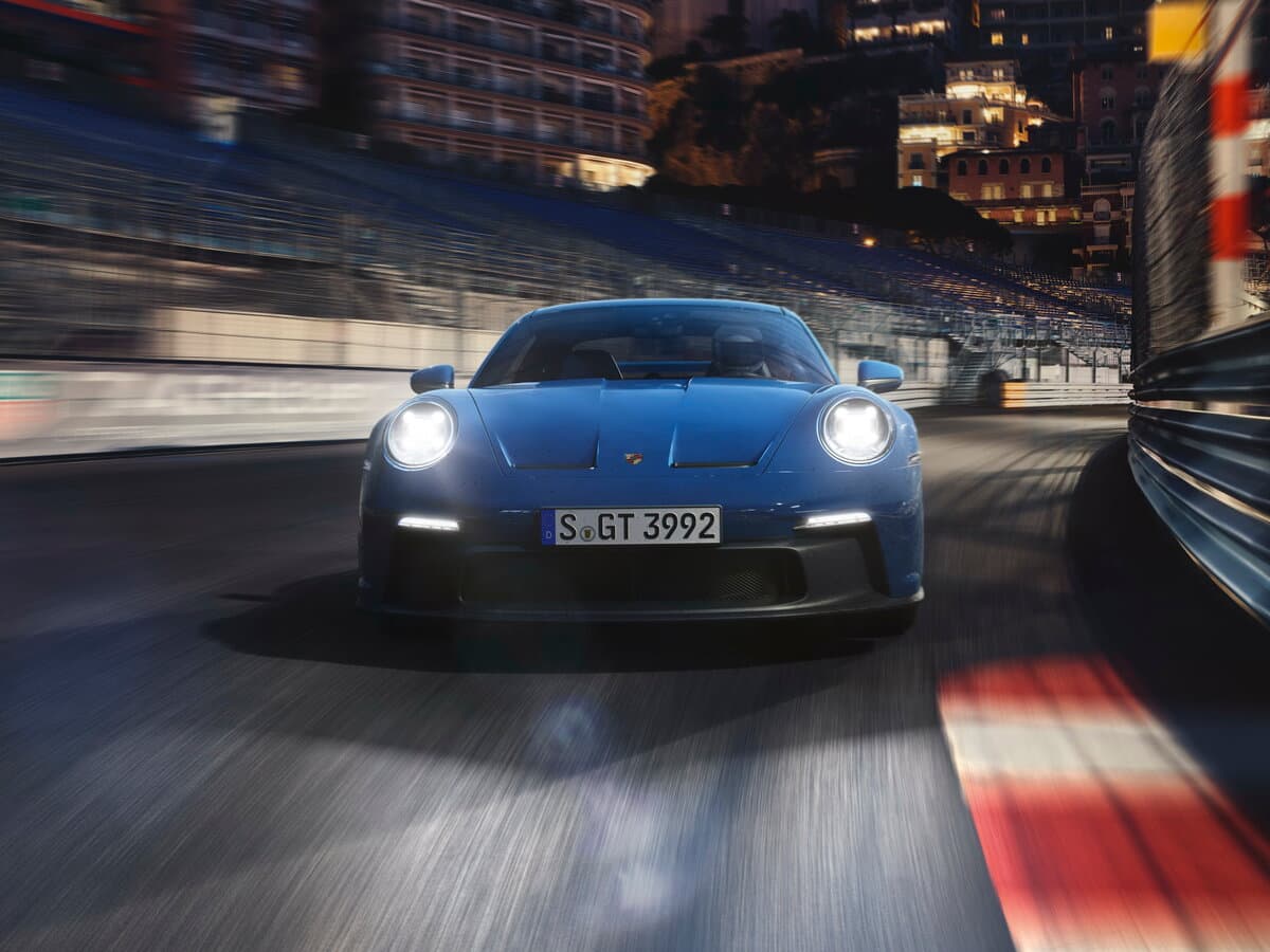Porsche 911 GT3 992 — Öndən