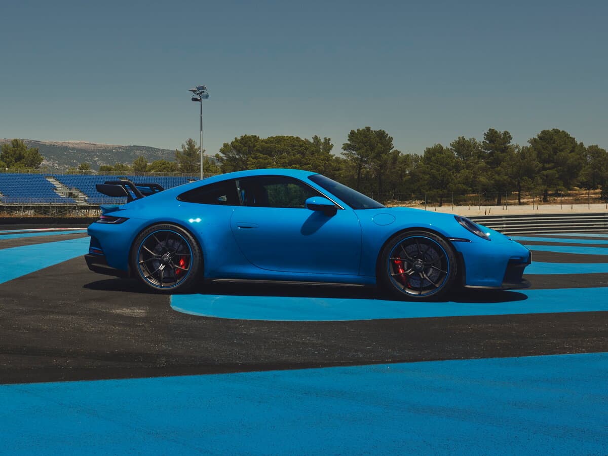 Porsche 911 GT3 992 — Yandan