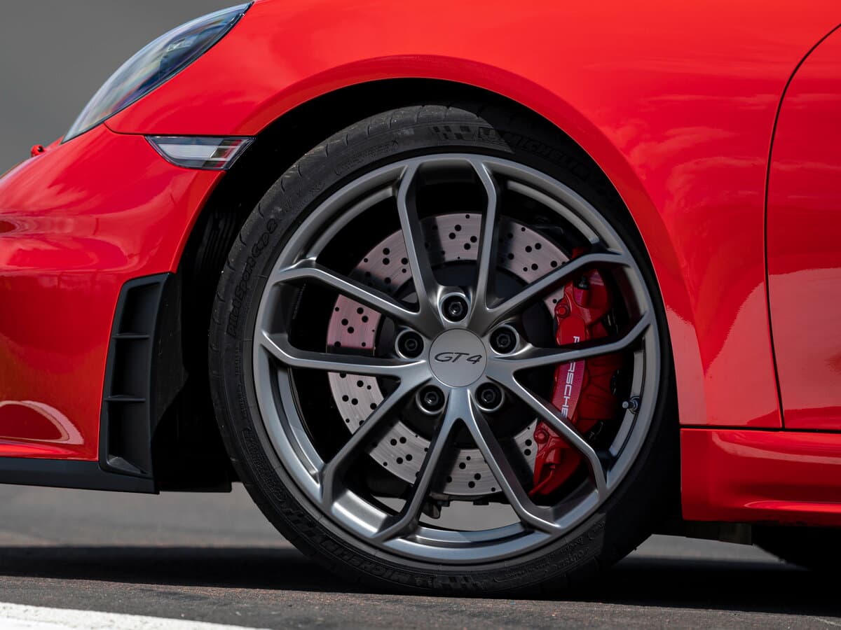 Porsche Cayman GT4 II 718 (982) — Təkər