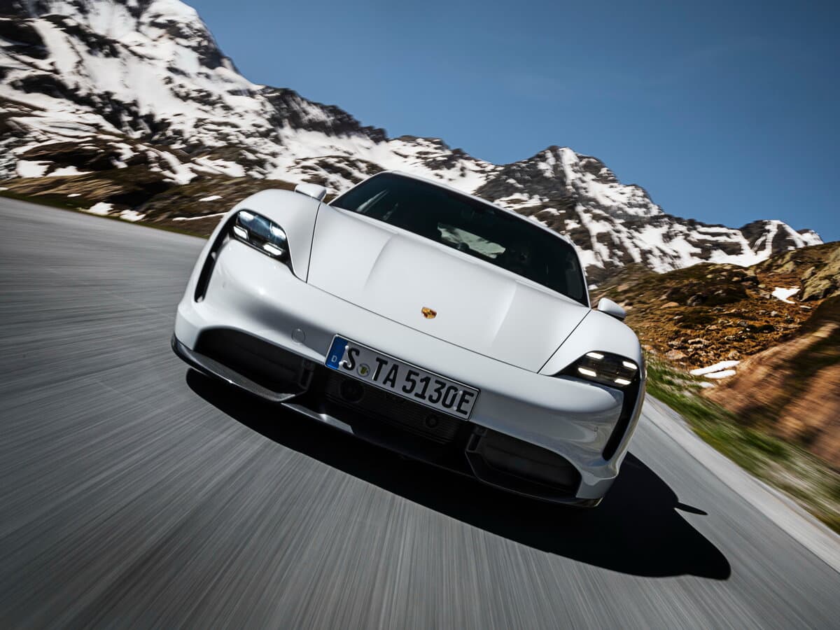 Porsche Taycan I — Öndən