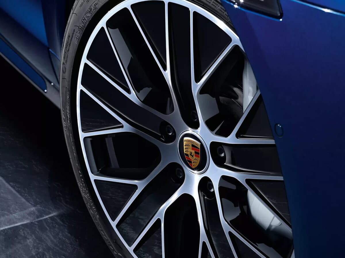 Porsche Taycan I — Təkər