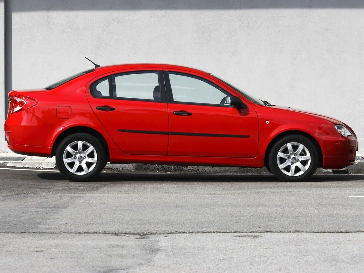Proton Persona II — Yandan