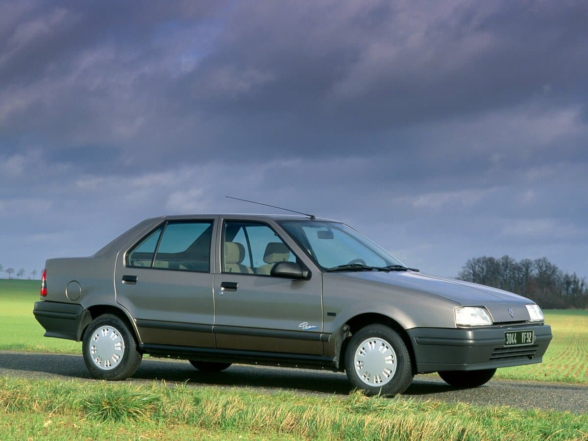 Renault 19 I — Yandan