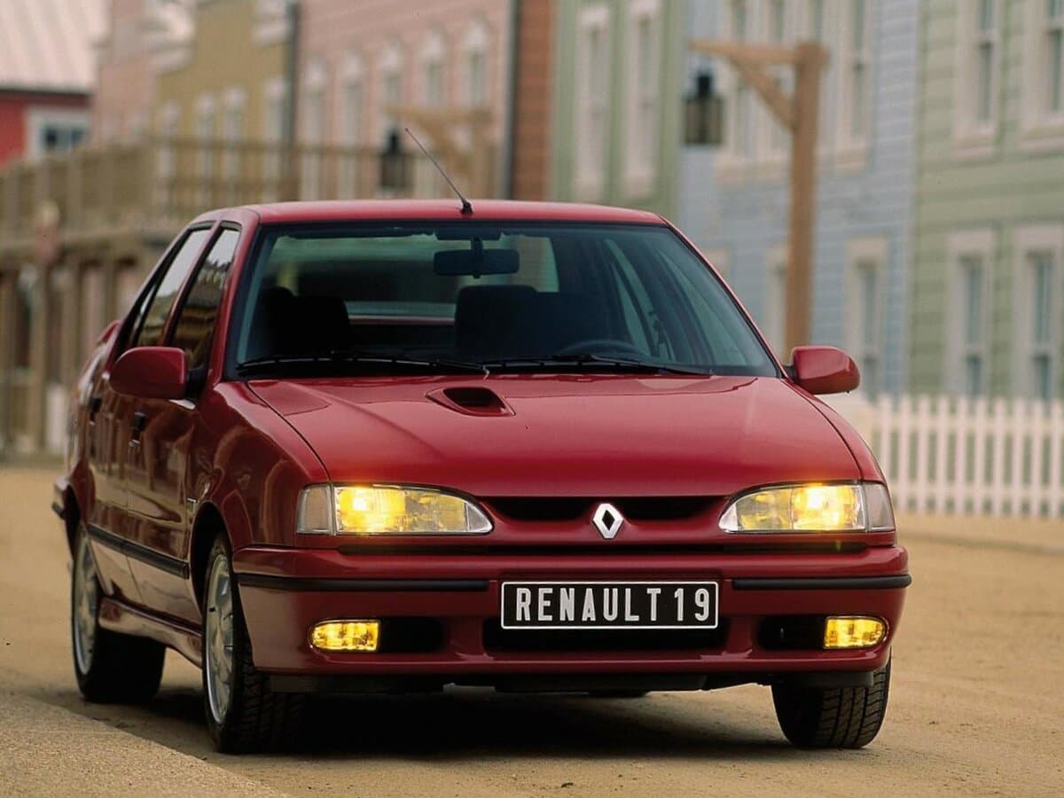 Renault 19 II — Öndən