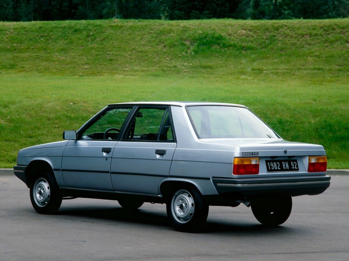 Renault 9 I — 3/4 arxadan