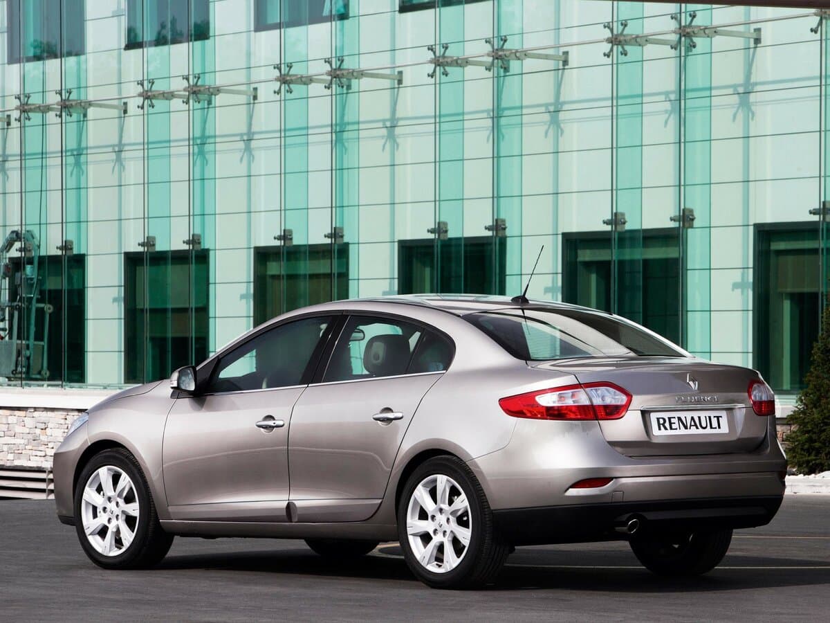 Renault Fluence I — 3/4 arxadan