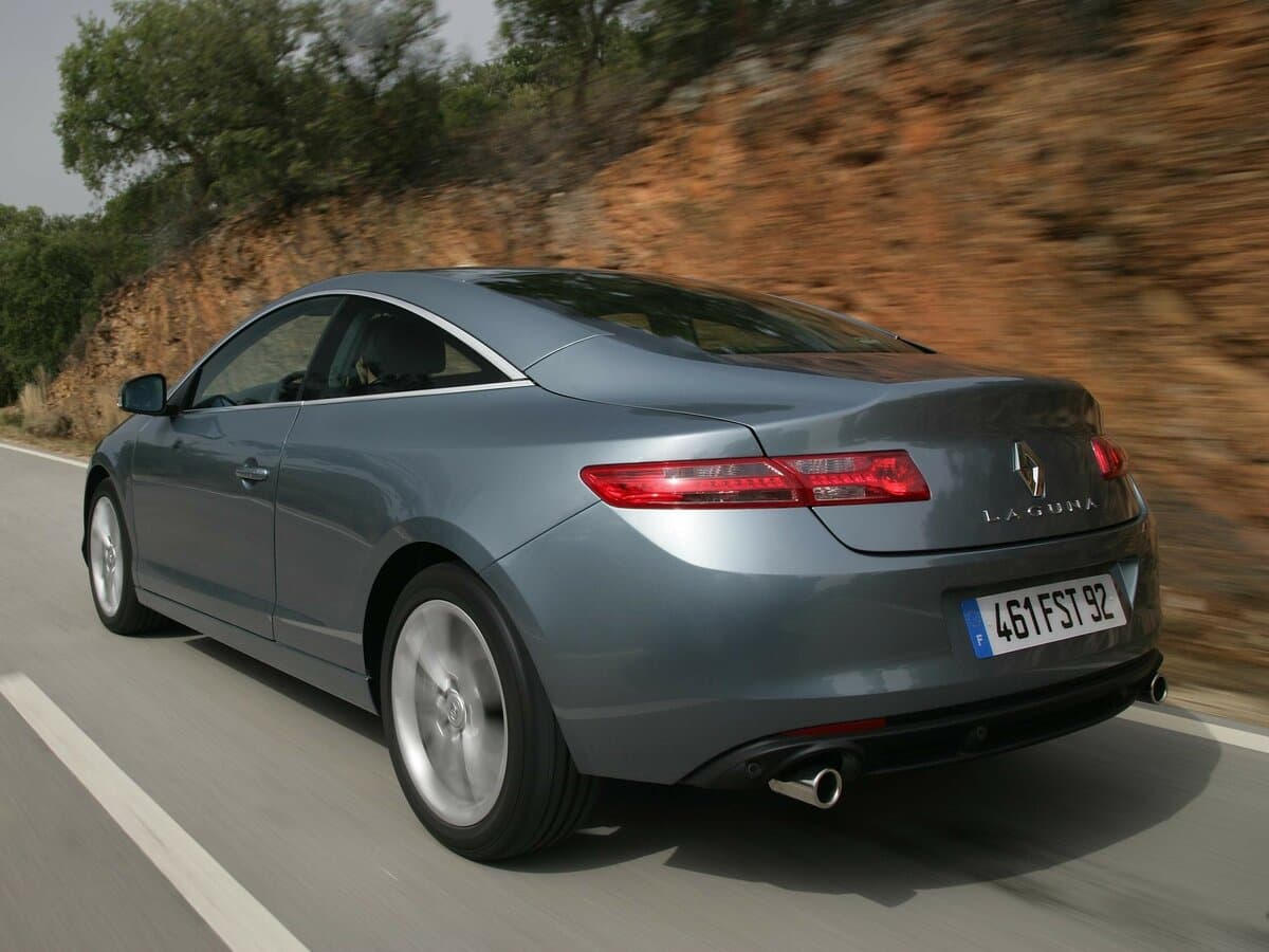 Renault Laguna III — 3/4 arxadan