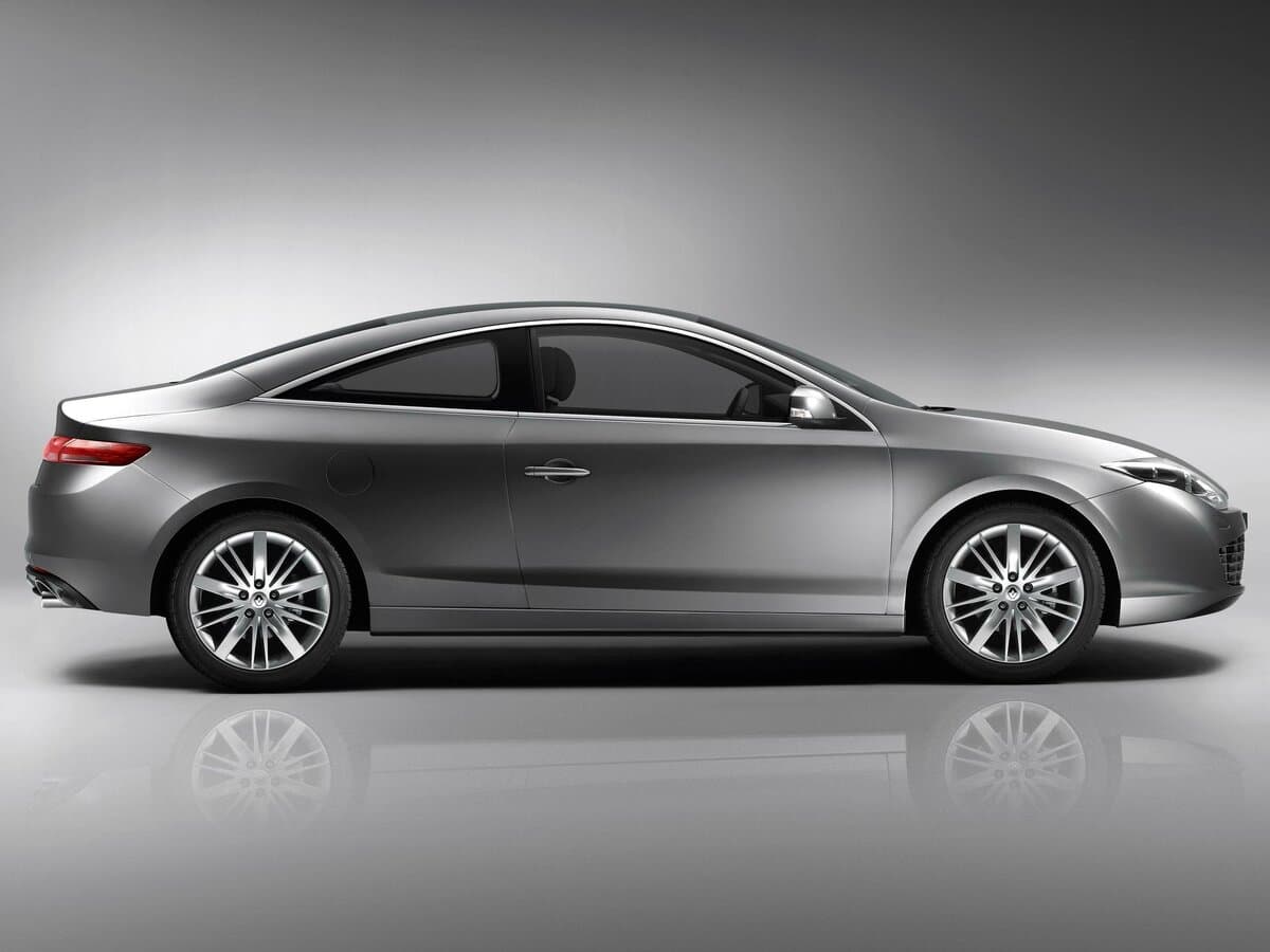 Renault Laguna III — Yandan
