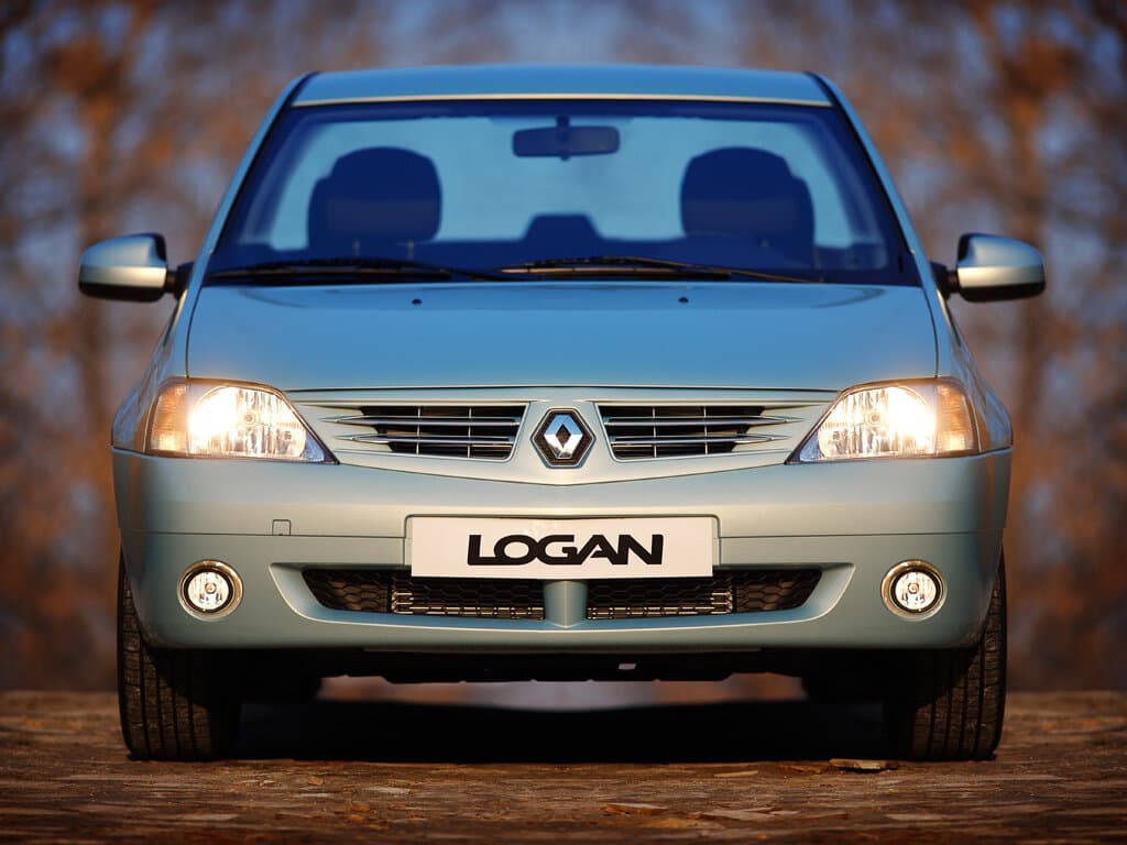 Renault Logan I — Öndən