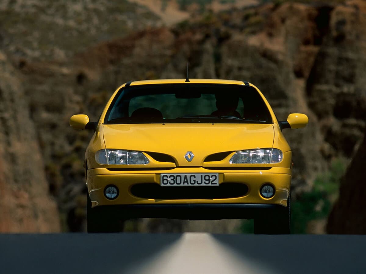 Renault Megane I — Öndən