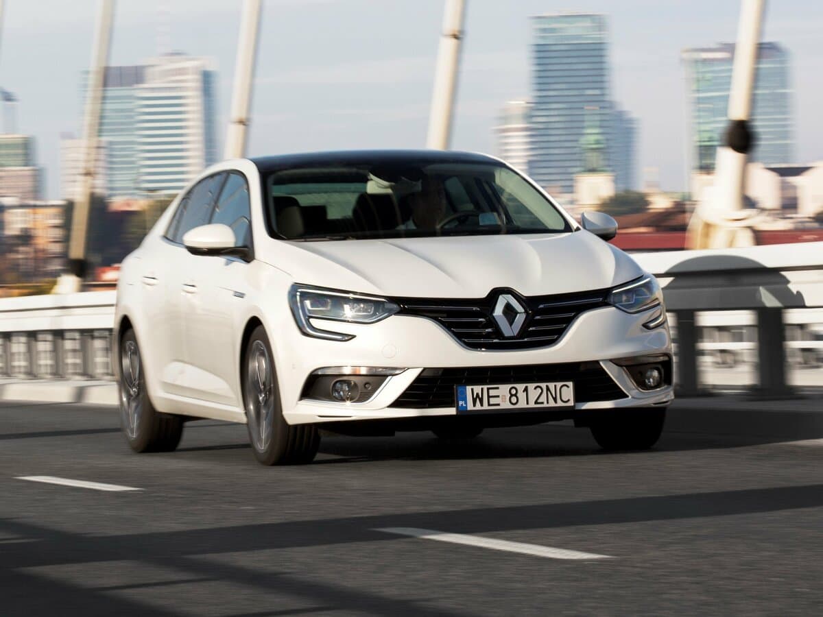 Renault Megane IV — Öndən