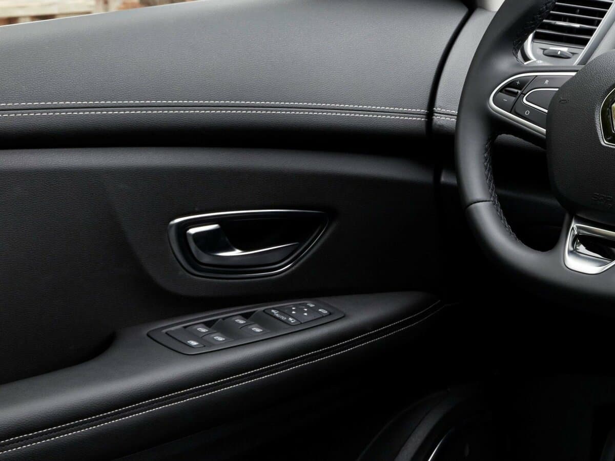 Renault Scenic IV — Qapı