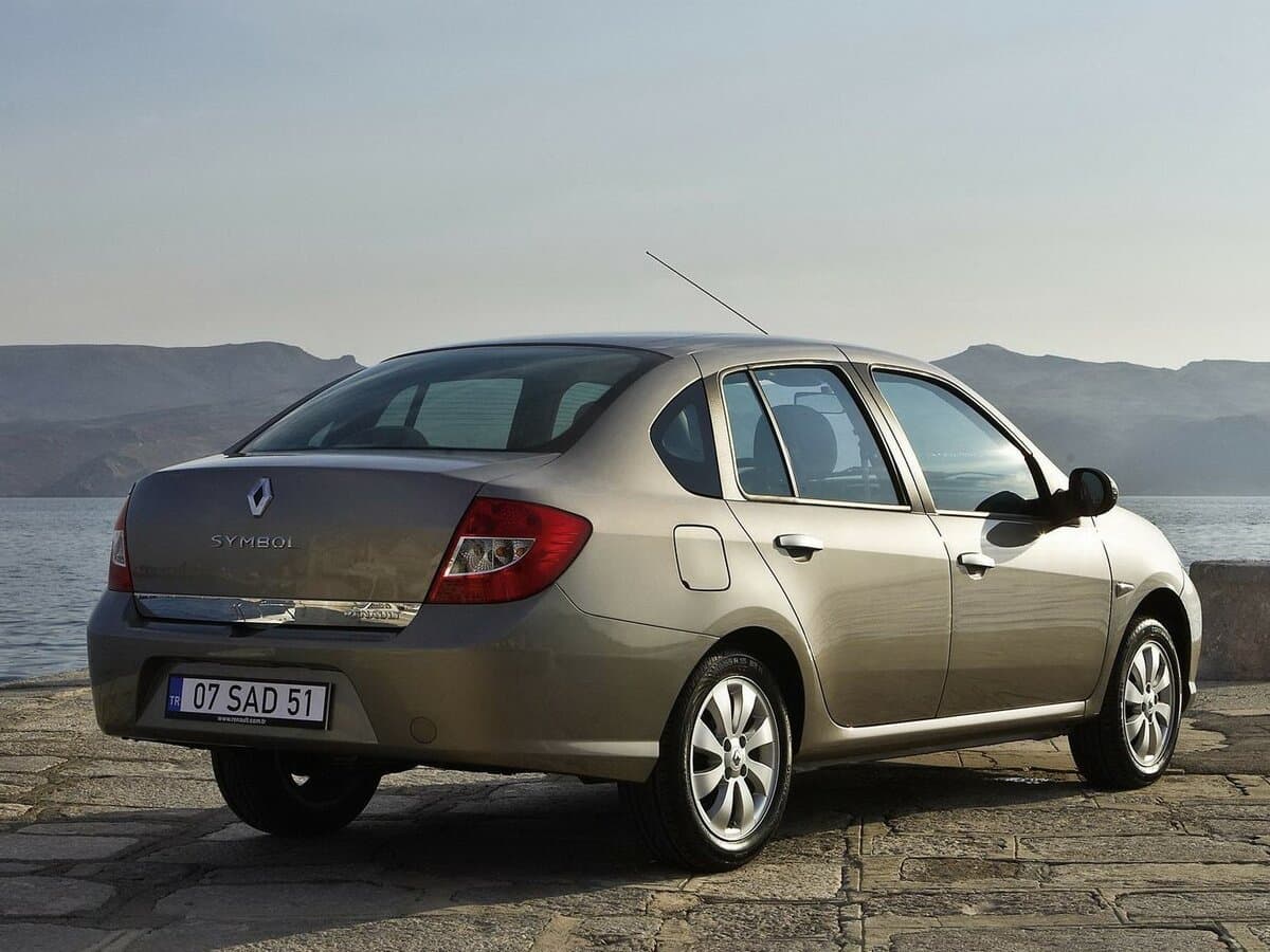 Renault Symbol ll — 3/4 arxadan