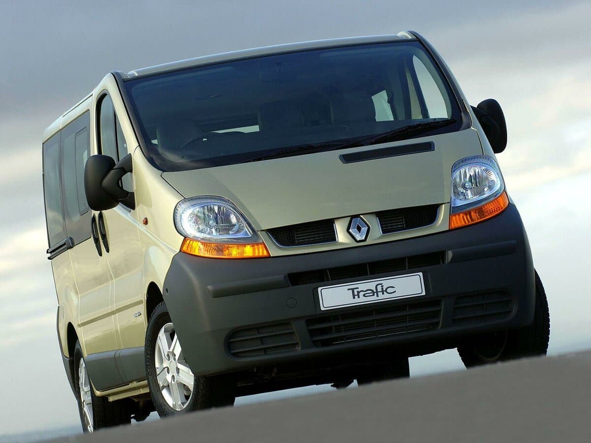 Renault Trafic II — Öndən