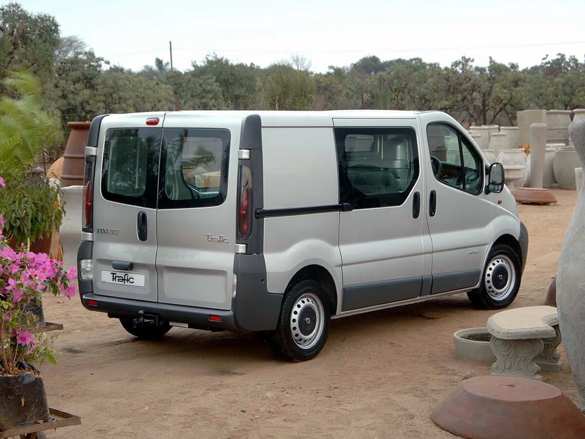 Renault Trafic II — 3/4 arxadan