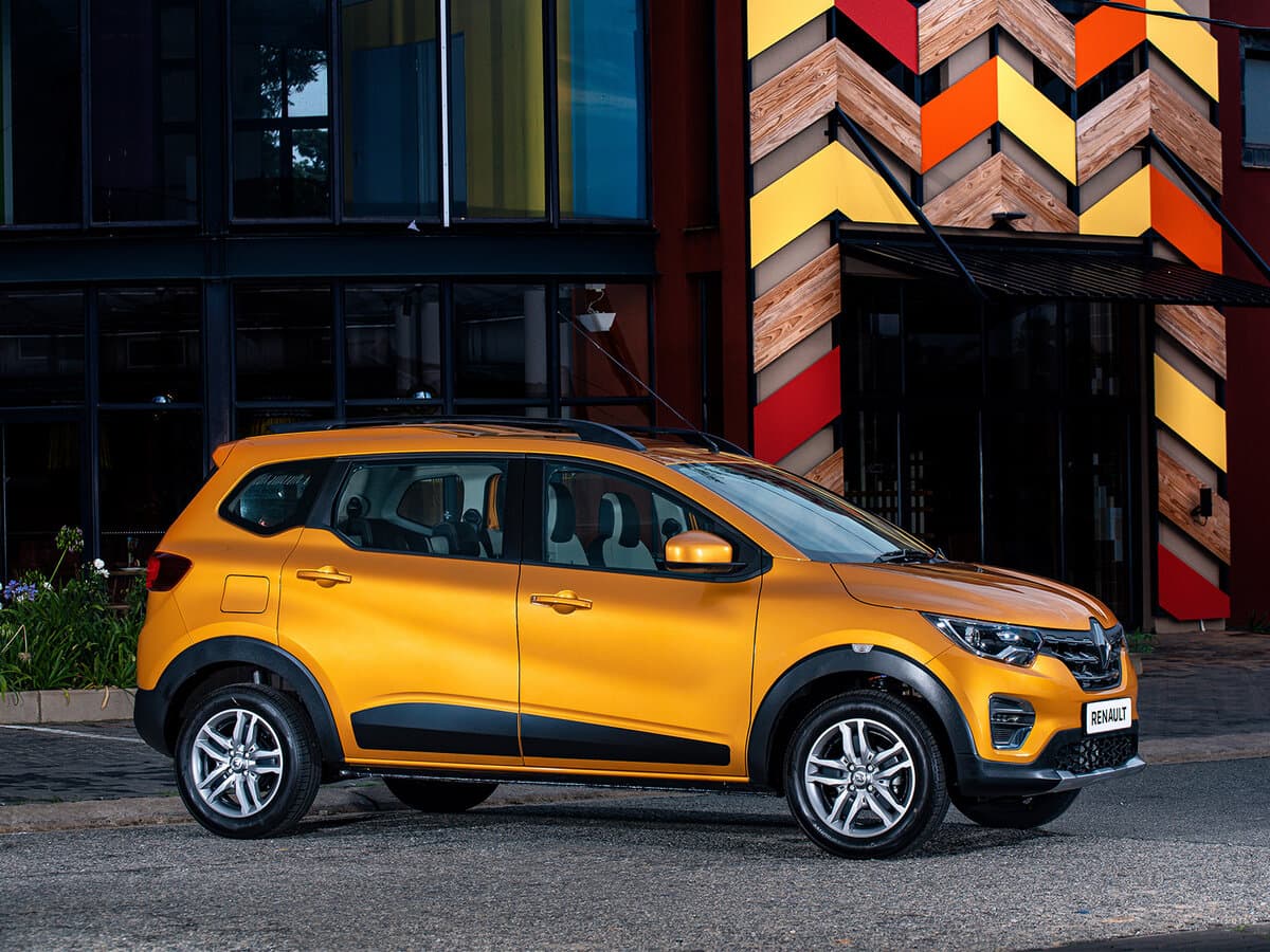Renault Triber I — Yandan