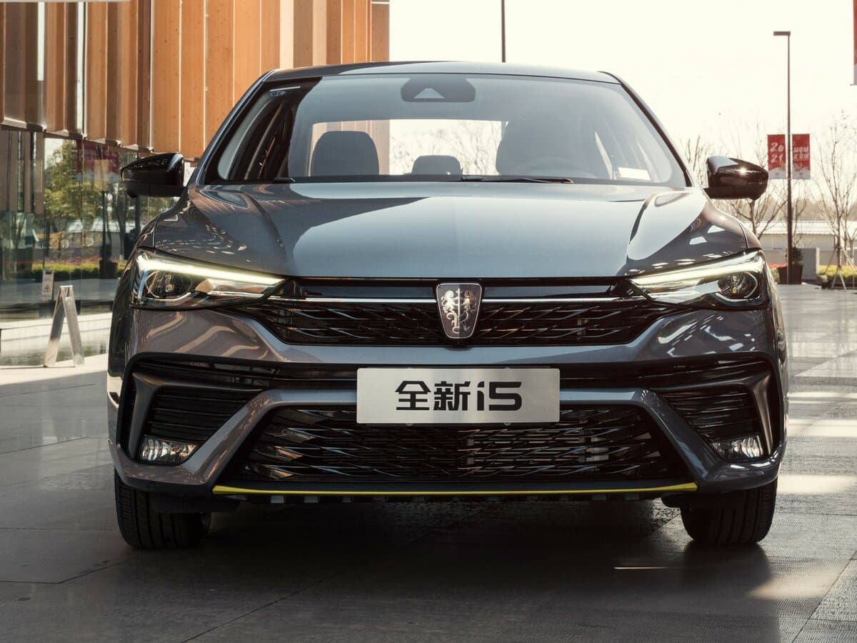 Roewe i5 I Restayling — Öndən