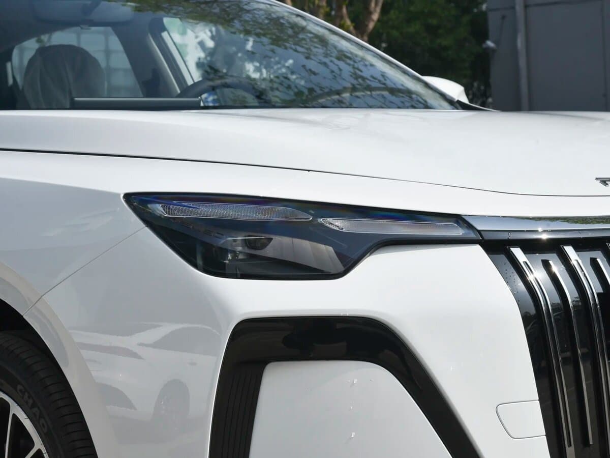 Roewe i6 II — Fara