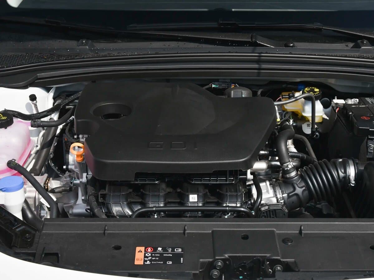 Roewe i6 II — Salon, öndən