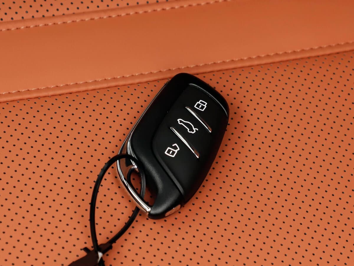 Roewe i6 II — Salon, arxadan