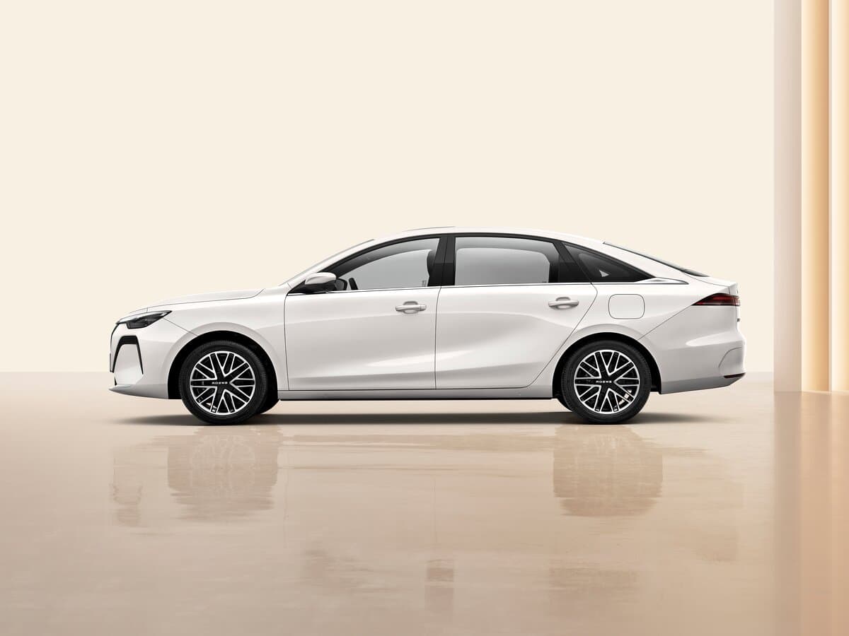 Roewe i6 II — Yandan