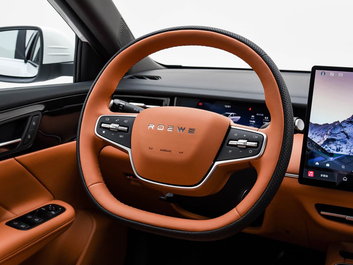 Roewe i6 II — Sükan