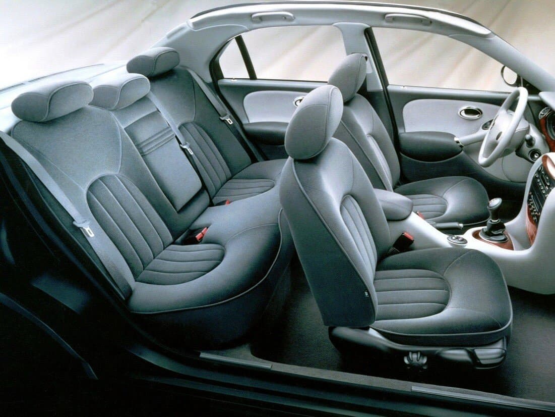 Rover 75 I — Salon, arxadan