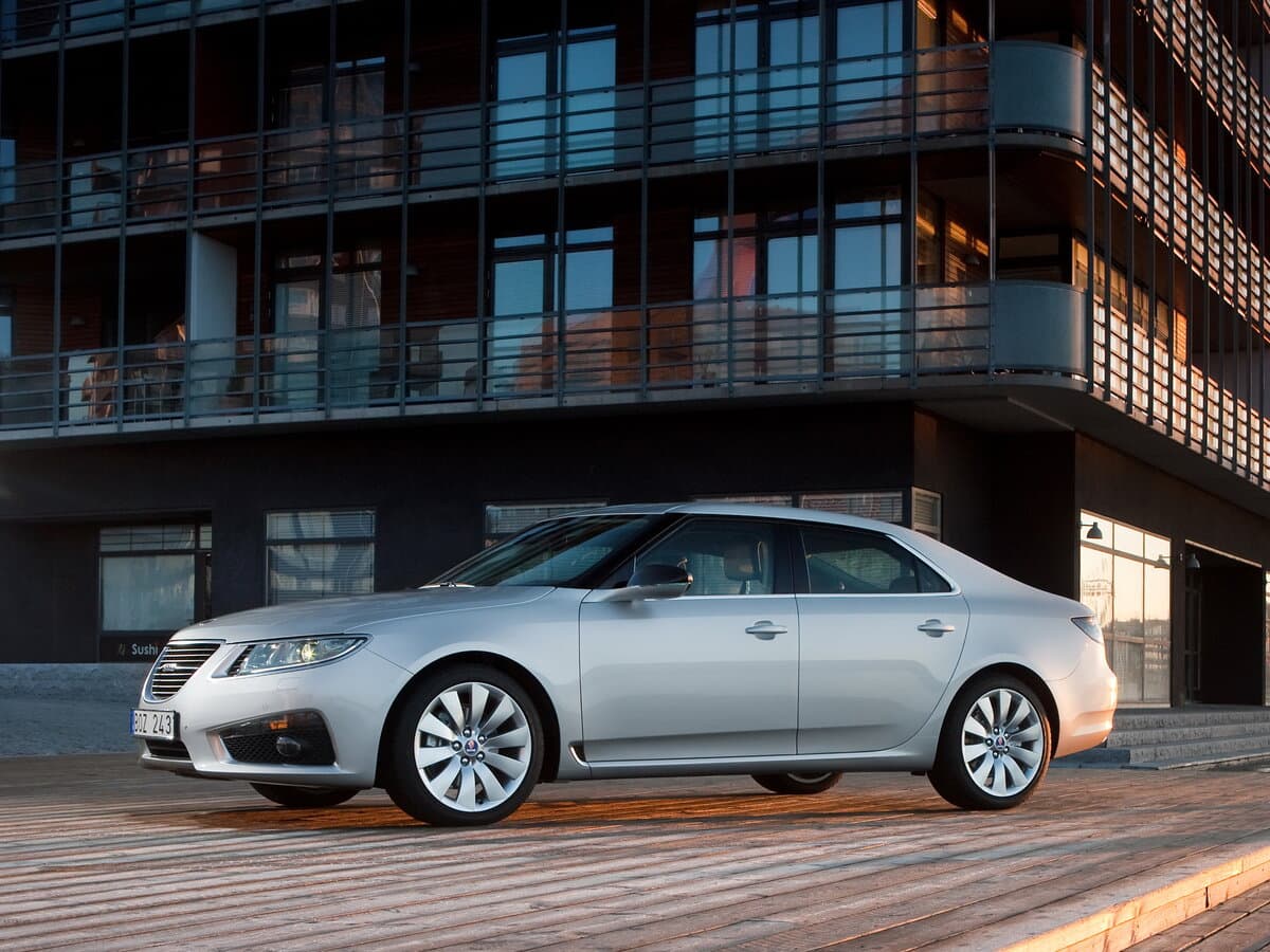 Saab 9-5 II — Yandan