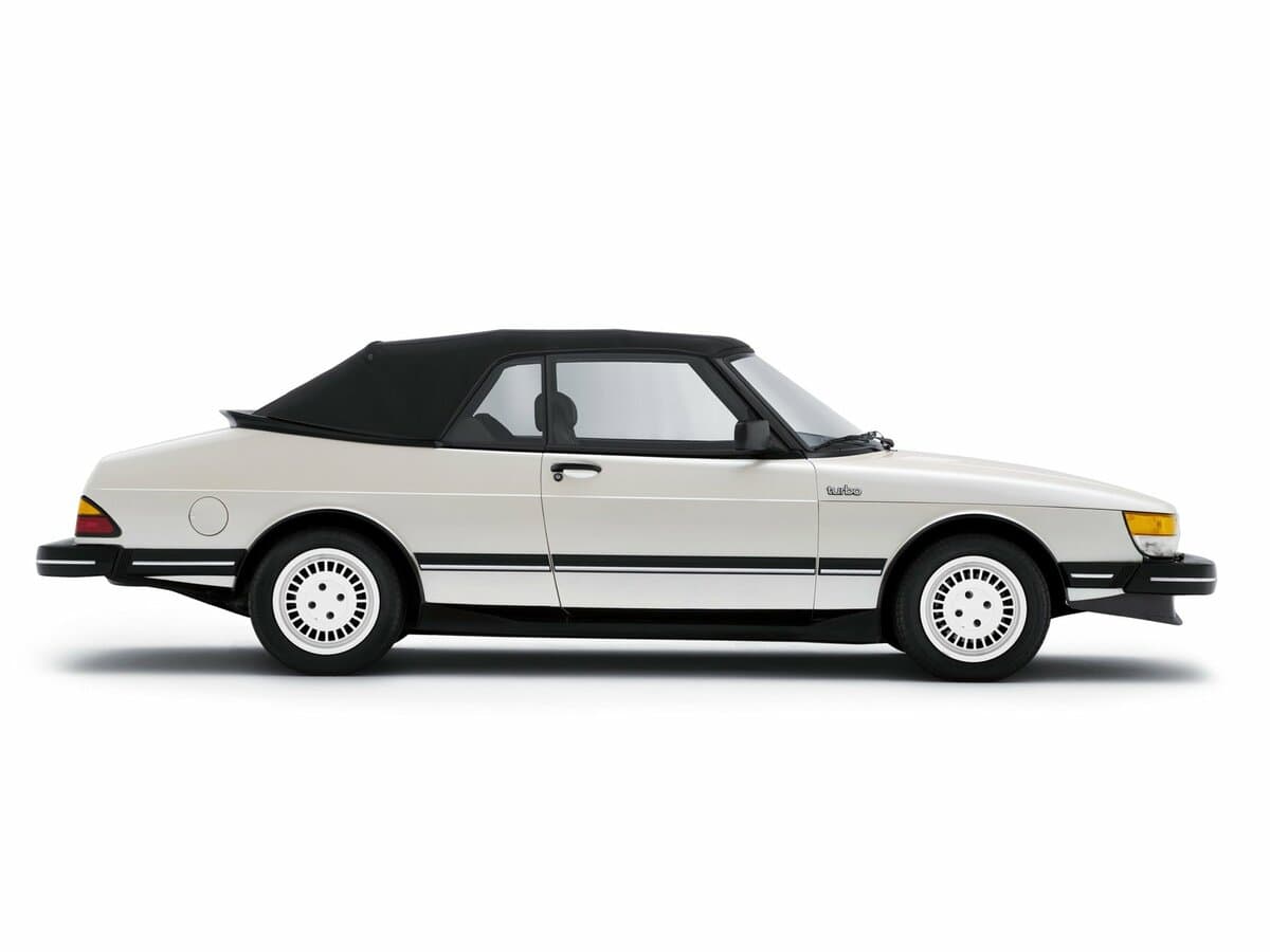 Saab 900 I — Yandan