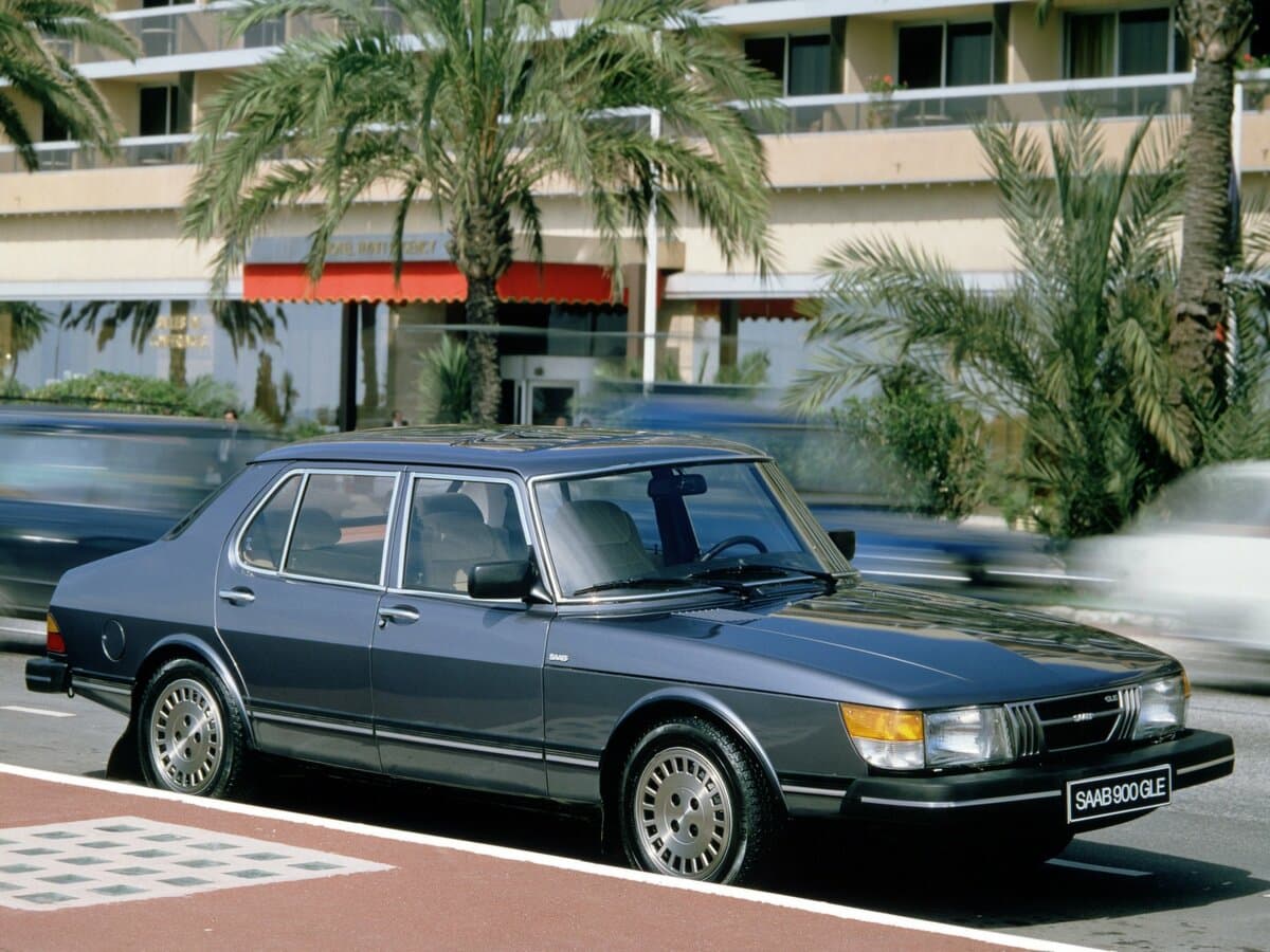Saab 900 I